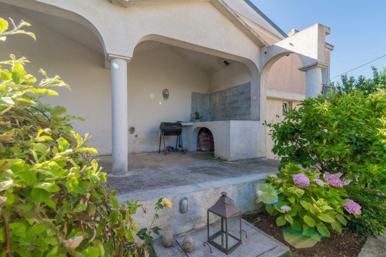 Apartment Kate'S Family Place Ζαντάρ Εξωτερικό φωτογραφία